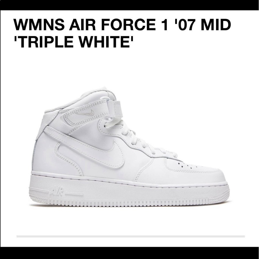 NIKE AIR FORCE 1 '07 MID 'TRIPLE WHITE'
8.5 Women / 7Y Men